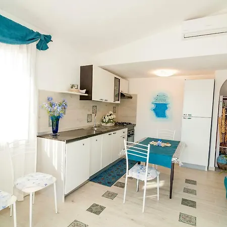 Sant'Anna Charming Apartments Budoni Exterior photo
